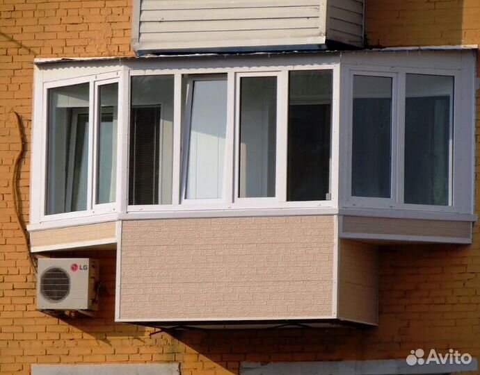 Остекление балконов под ключ