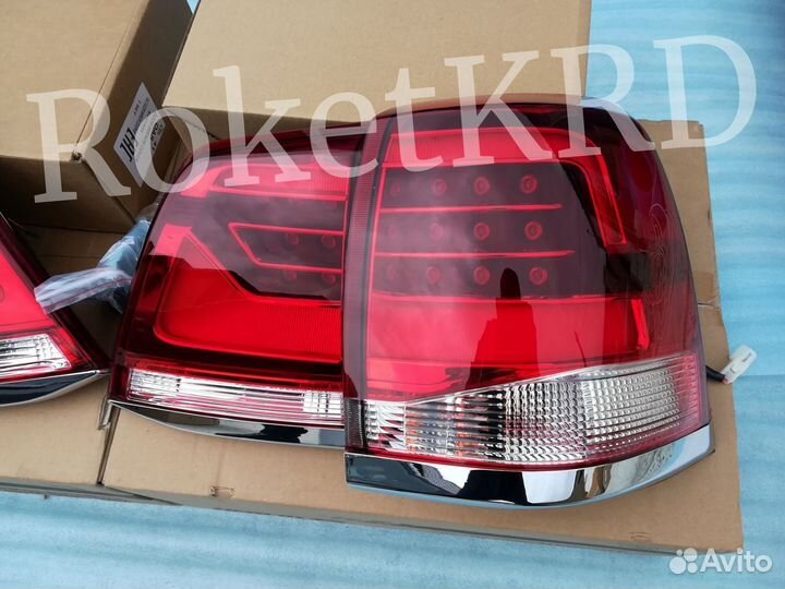 Задние фонари Toyota Land Cruiser 200 07-15