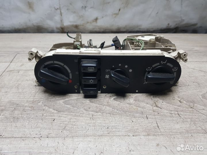 Блок управления печкой Mitsubishi Galant 8