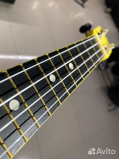 Homage RS-C1 Укулеле