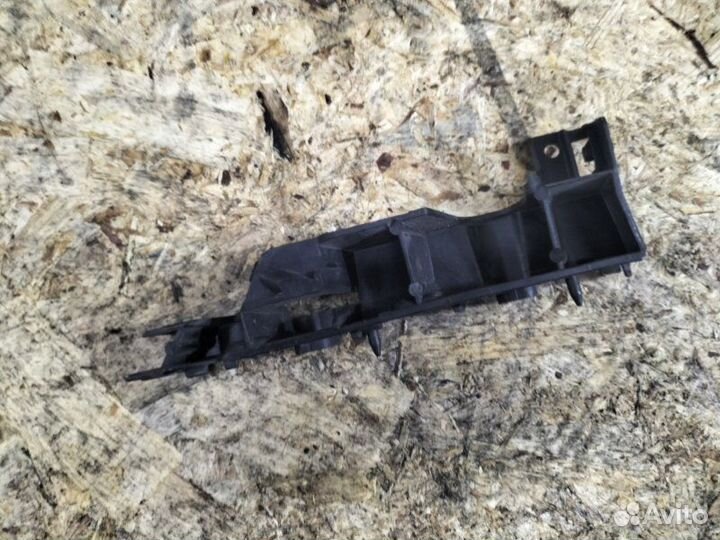 Кронштейн левый Audi A6 C7 C7 chva 2014