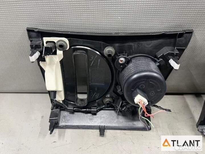 Консоль магнитофона mitsubishi delica D:5