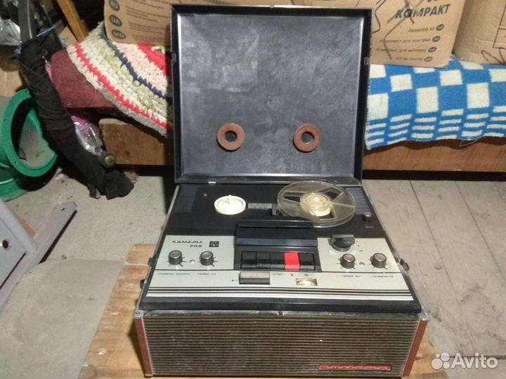 Бабинный магнитофон Комета 209