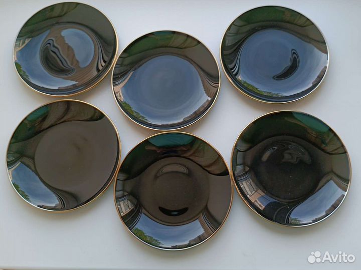 Десертные тарелки новые тёмное стекло