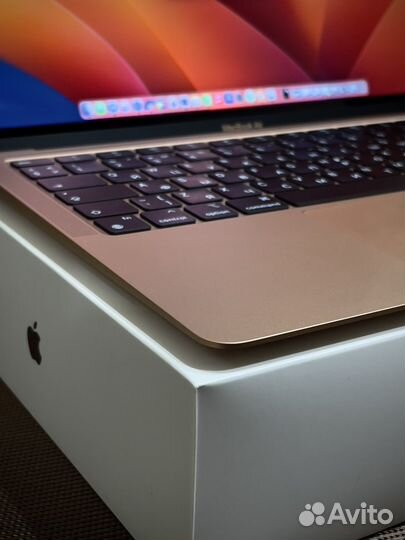 Apple MacBook Air 13 M1, 20 циклов, новый