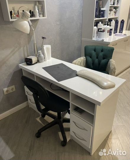 Аренда рабочего места мастера маникюра, визажиста