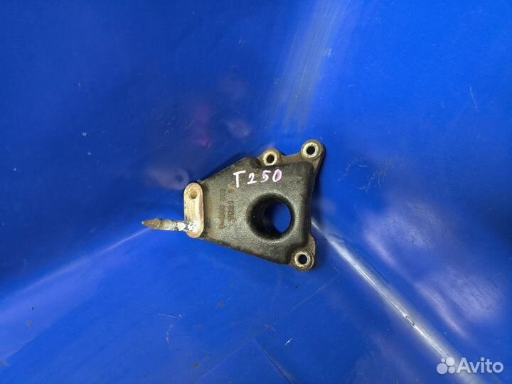 Кронштейн двигателя Chevrolet Aveo T250