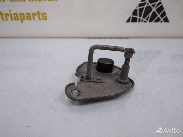 Крюк замка капота левый Skoda Kodiaq 1 NS7 до