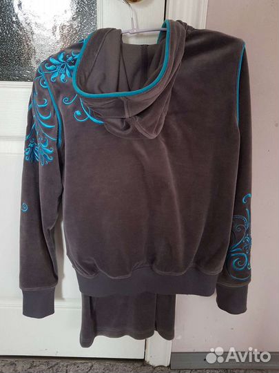 Спортивный костюм