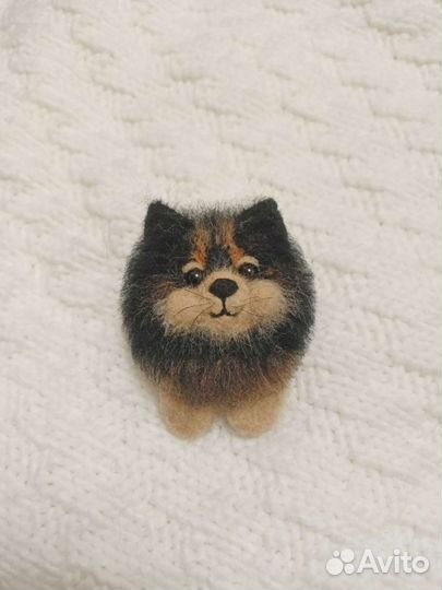 Брошь валяная Шпиц