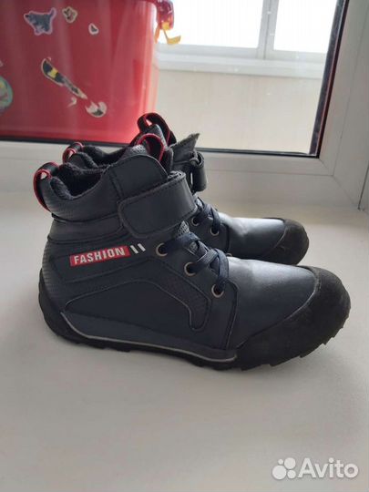 Ботинки кожанные 30 размер