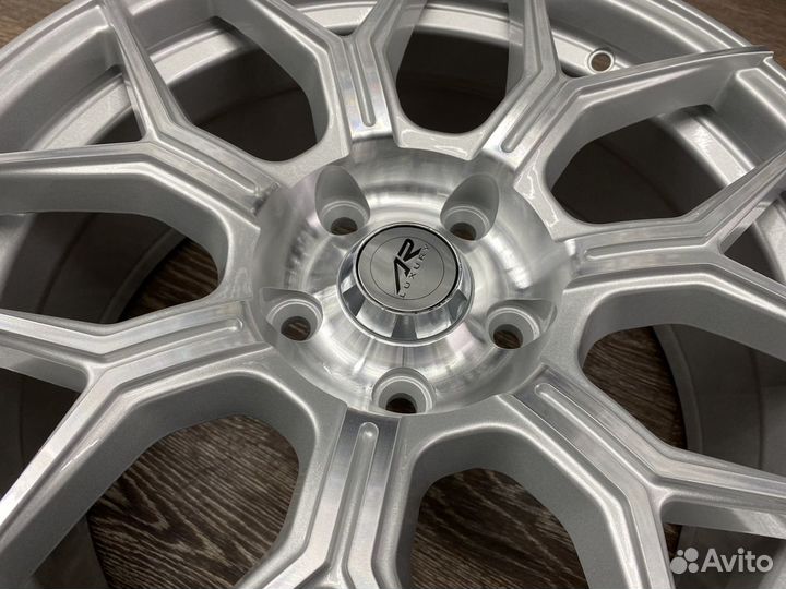 Новые 17 диски 5/114,3