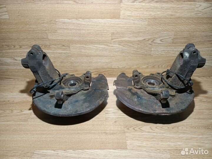 Кулак передний Ford Kuga 1