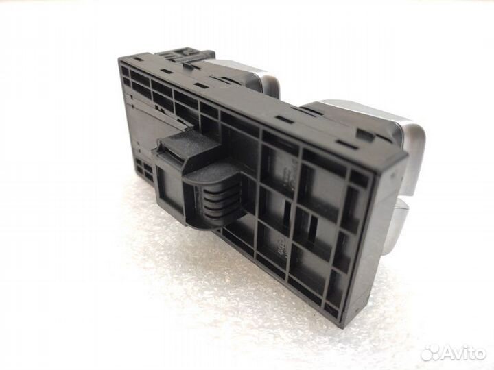 Блок управления стеклоподъемниками Audi A6 C7 1.8