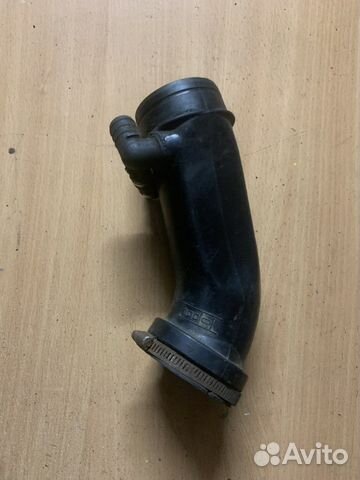 Патрубок воздушного фильтра A4 B5 1994-2001