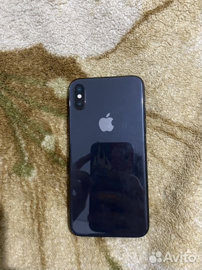 Телефон iPhone 10