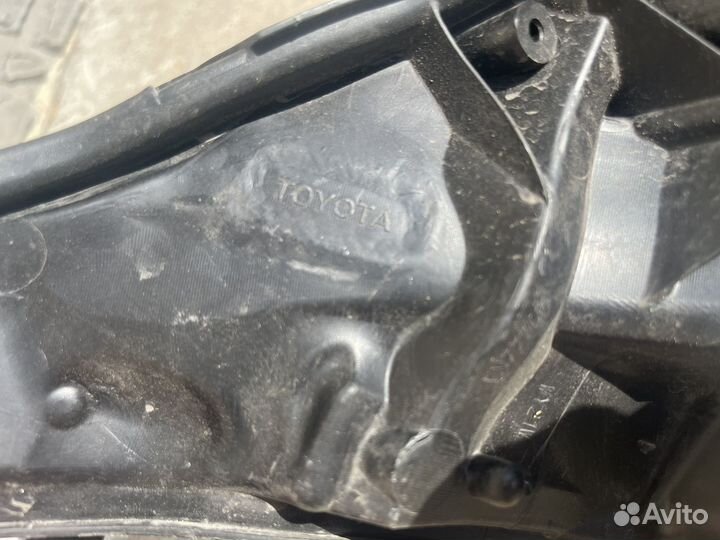 Фара правая левая Toyota Corolla e18