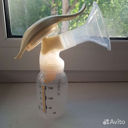Молокоотсос medela ручной