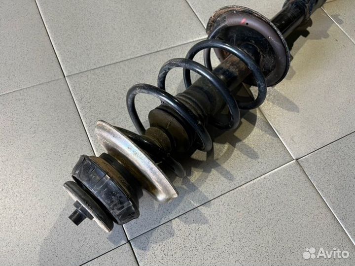 Амортизатор передний Renault Duster пробег