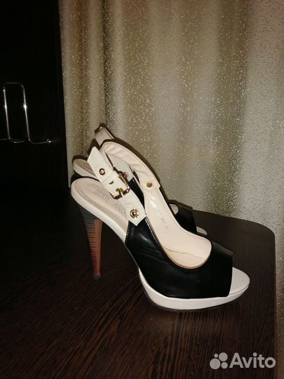 Женские босоножки (36 размер)