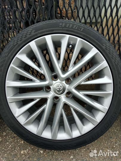 Jinyu YU63 240/45 R18