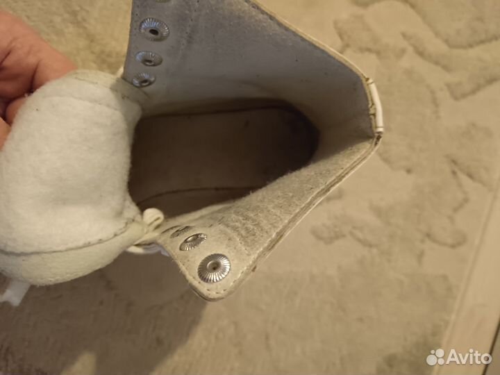 Коньки фигурные 39 размер