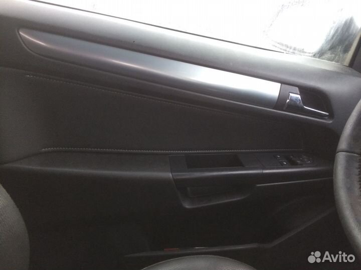 Комплект обшивок Опель Астра Н седан 2010г.в МКПП