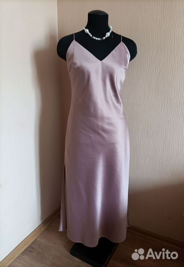 Платье атласное 44 46