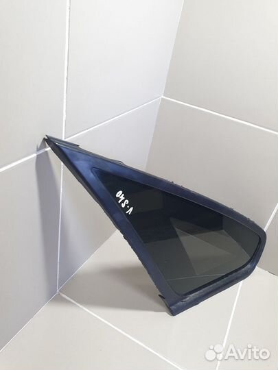 Форточка задняя левая Volvo S40 2007