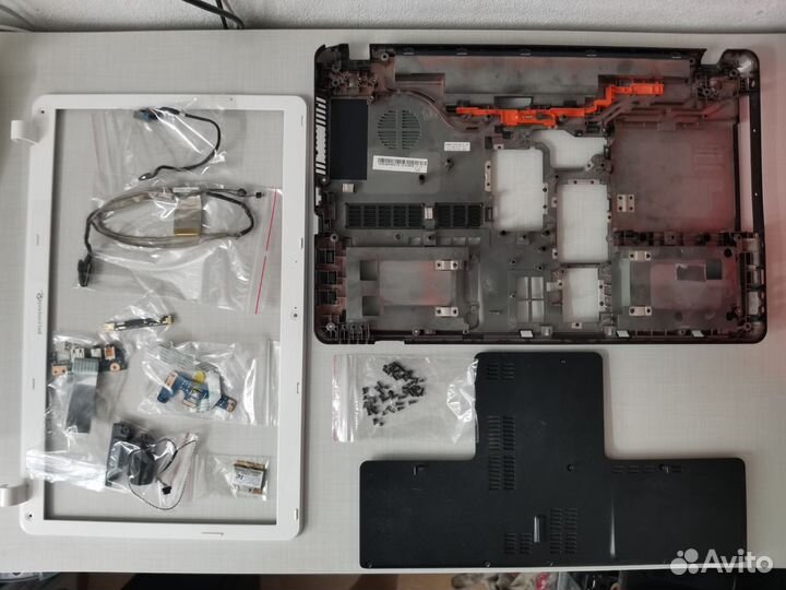 Ноутбук Packard Bell VG70 - Разбор, запчасти