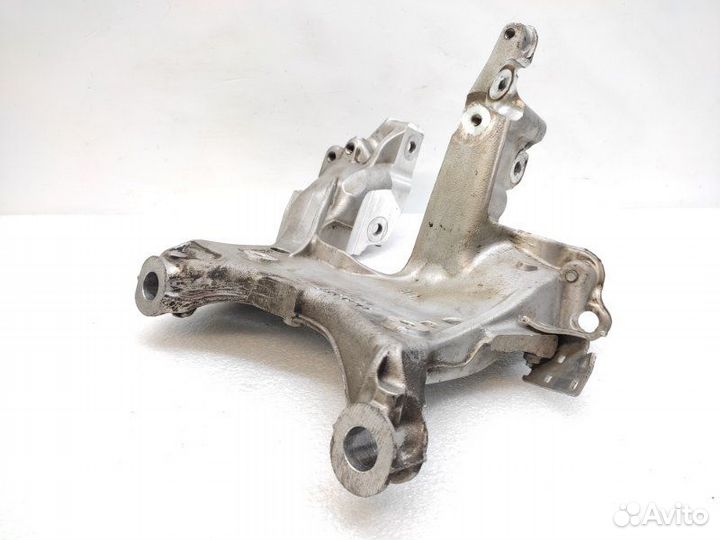 Кронштейн правый Audi Q5 FY 2.0 DET 2019