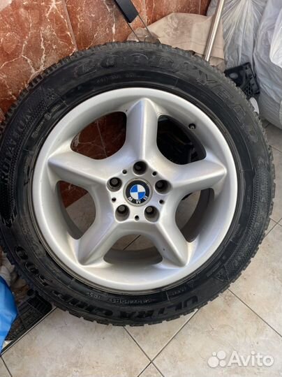 Goodyear UltraGrip 500 235/55 R17 99T