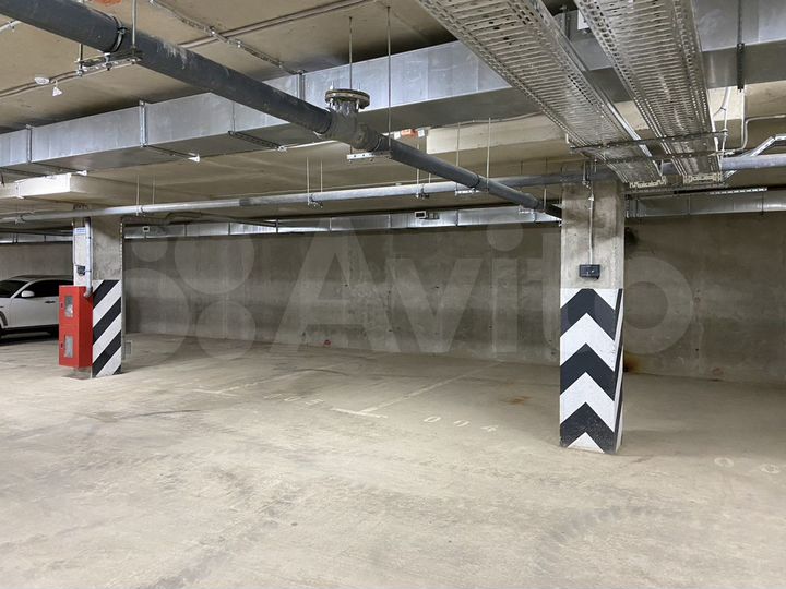 Машиноместо, 13 м²