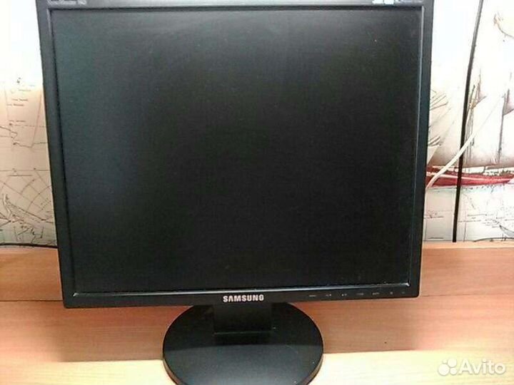 Монитор samsung
