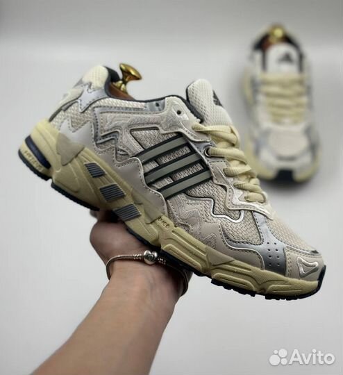 Кроссовки Adidas Bad Bunny Response CL c-7709