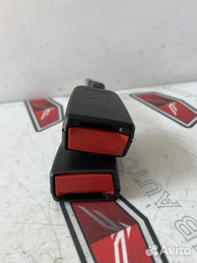 Ответная часть ремня задняя Мерседес W221