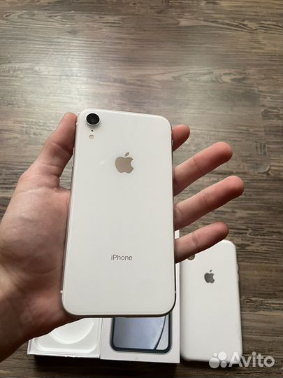 iPhone Xr, 64 ГБ