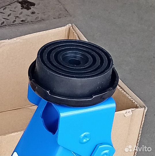 Домкрат подкатной 3 тонны 150-510 мм