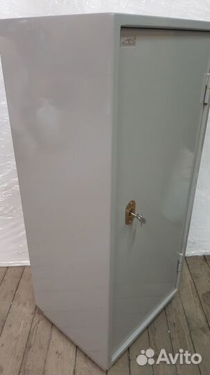Сейф металлический
