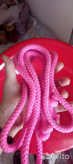 Гимнастическая скакалка