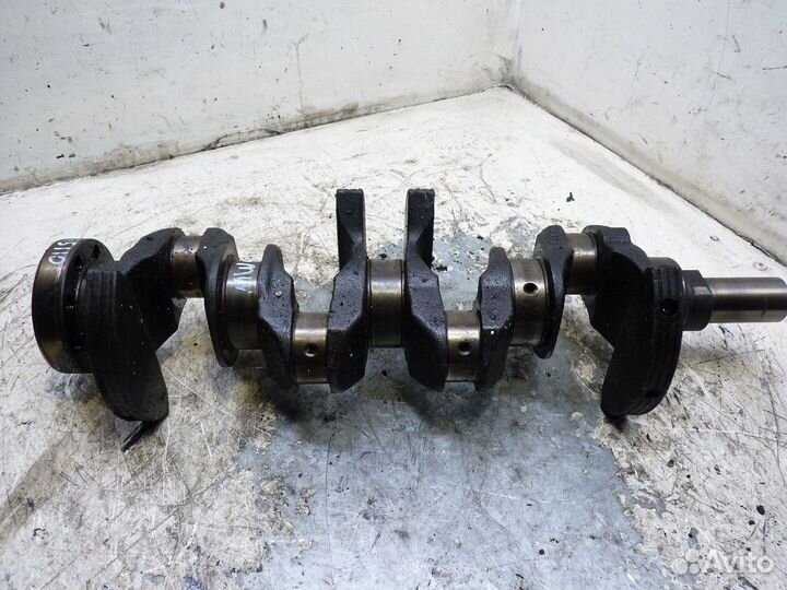 Коленчатый вал 1721582 бмв 3 серия 1992г 1.8л