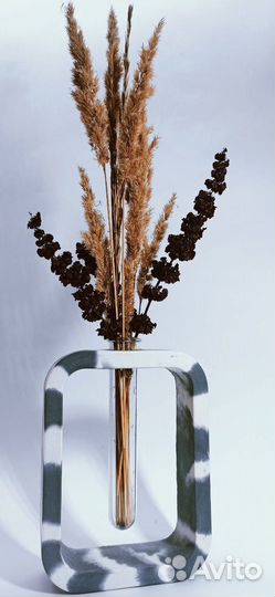 Ваза из бетона декоративная с колбой