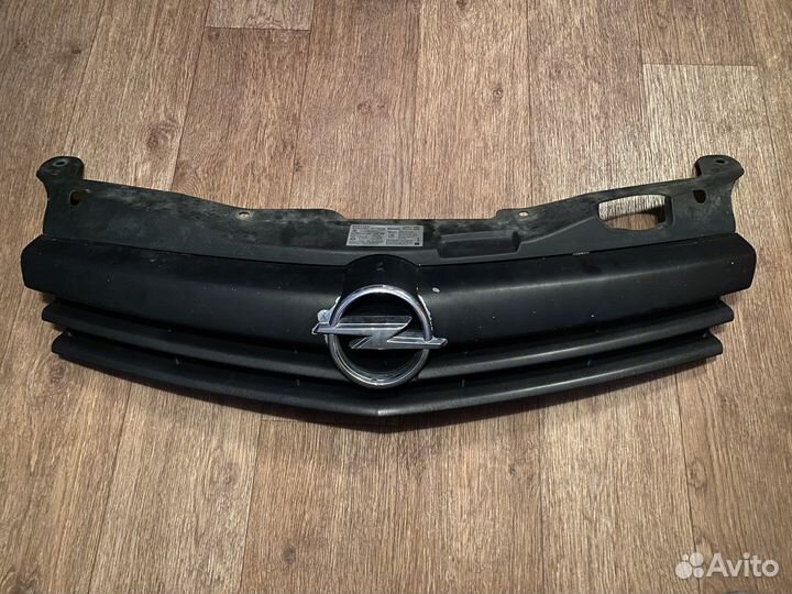 Решетка радиатора opel astra h gtc
