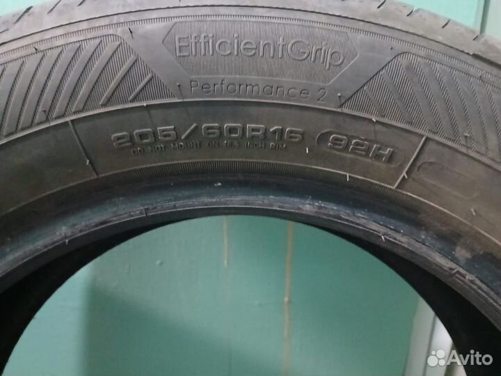 Goodyear EfficientGrip 235/60 R16