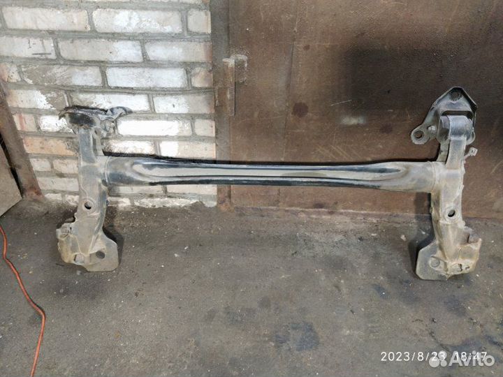 Балка подвески задняя Opel Zafira B A05 05-15