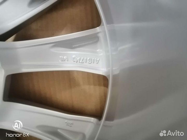Литые диски оригинальные на r17 на vw tiguan