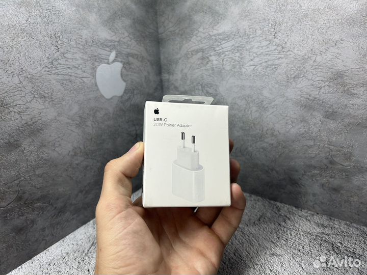 Оригинальный блок iPhone 20 w