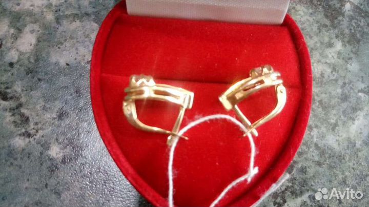 Золотые серьги