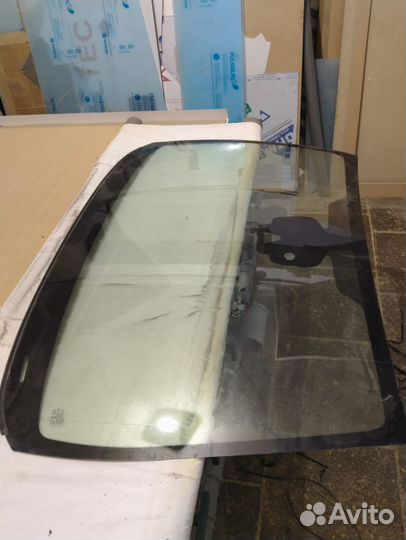 Лобовое стекло на Opel astra j