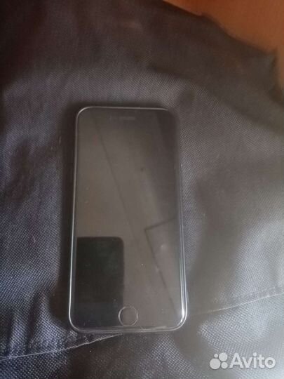 Телефон iPhone 6s